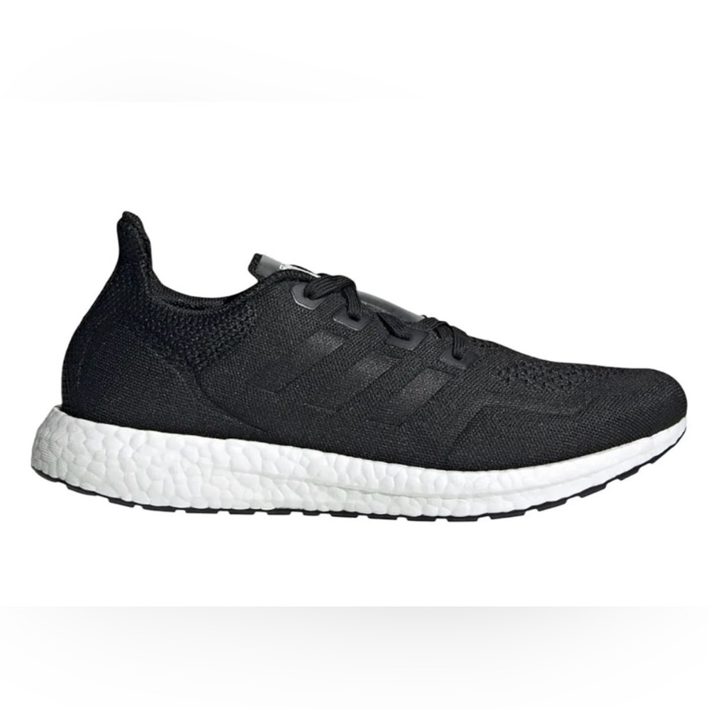 NWT Adidas men’s Ultraboost Made to be Remade sneakers size 9